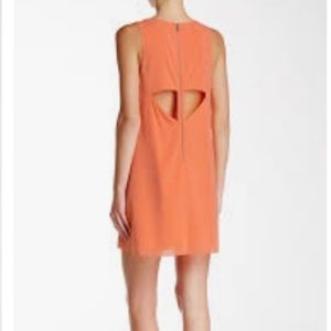 ALICE + OLIVIA. Cut out back peach dress. XS